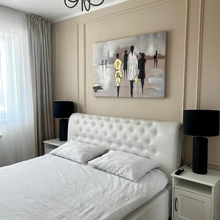 Glim Suite Oradea Bagian luar foto